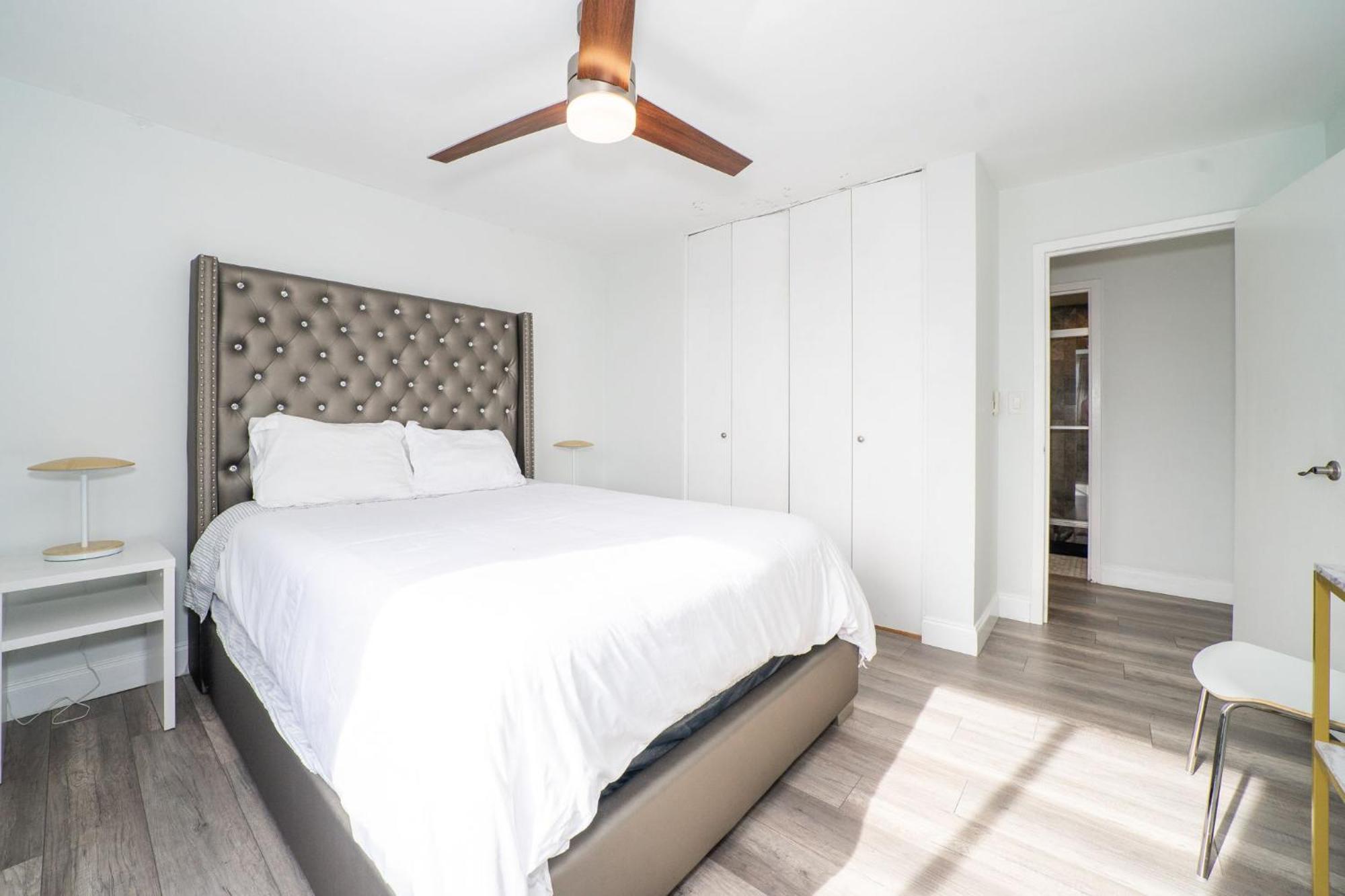アトランタJust Renovated 3 Br/2Bath/ Parking+ Downtown Viewアパートメント エクステリア 写真