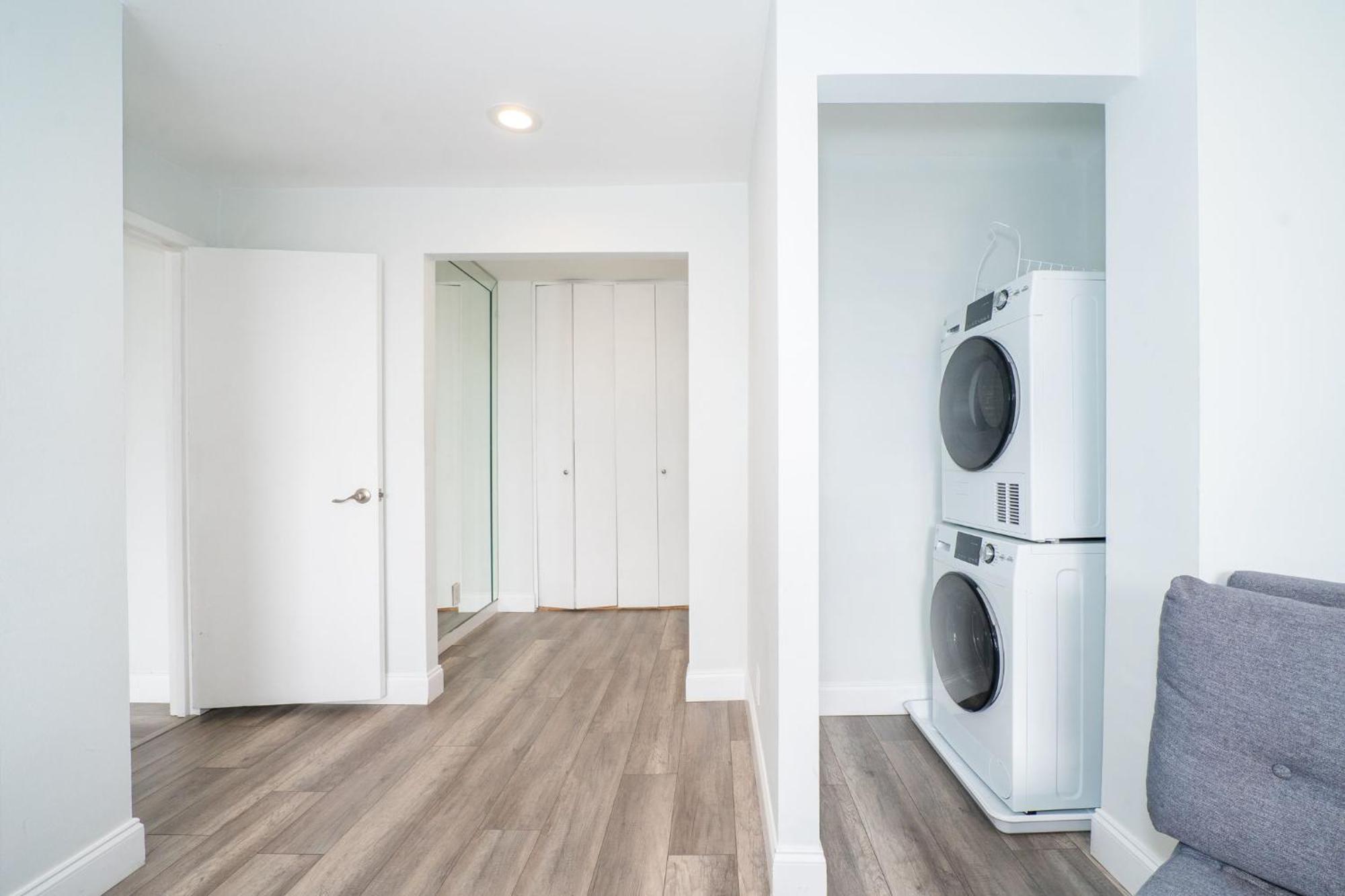 アトランタJust Renovated 3 Br/2Bath/ Parking+ Downtown Viewアパートメント エクステリア 写真