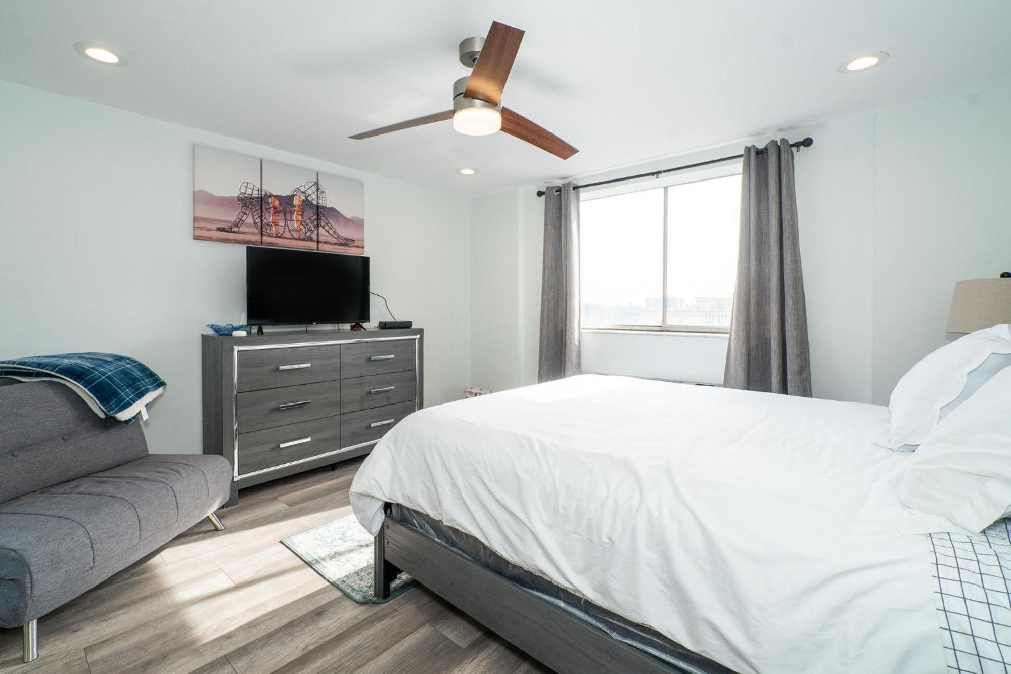 アトランタJust Renovated 3 Br/2Bath/ Parking+ Downtown Viewアパートメント エクステリア 写真