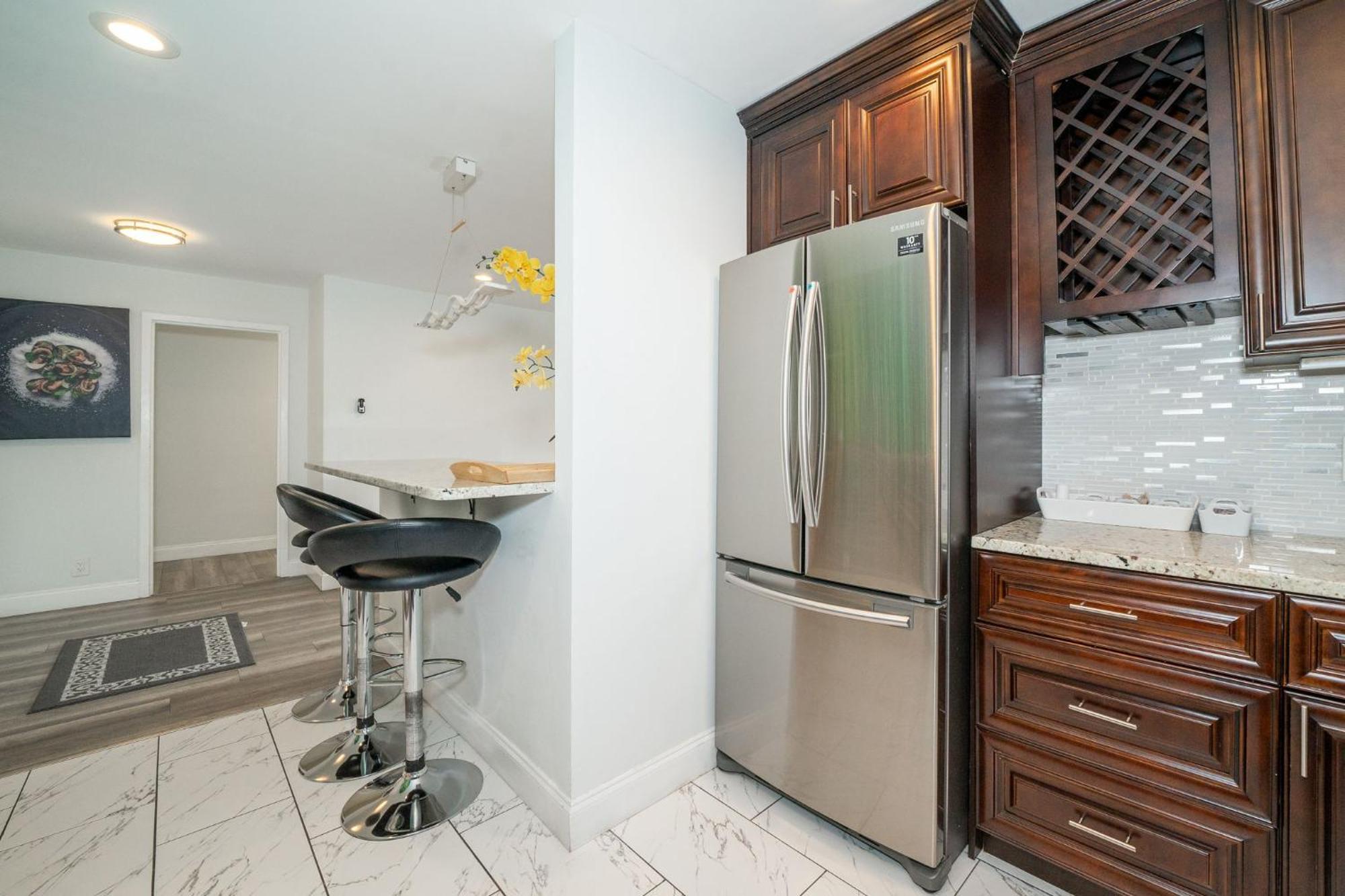 アトランタJust Renovated 3 Br/2Bath/ Parking+ Downtown Viewアパートメント エクステリア 写真